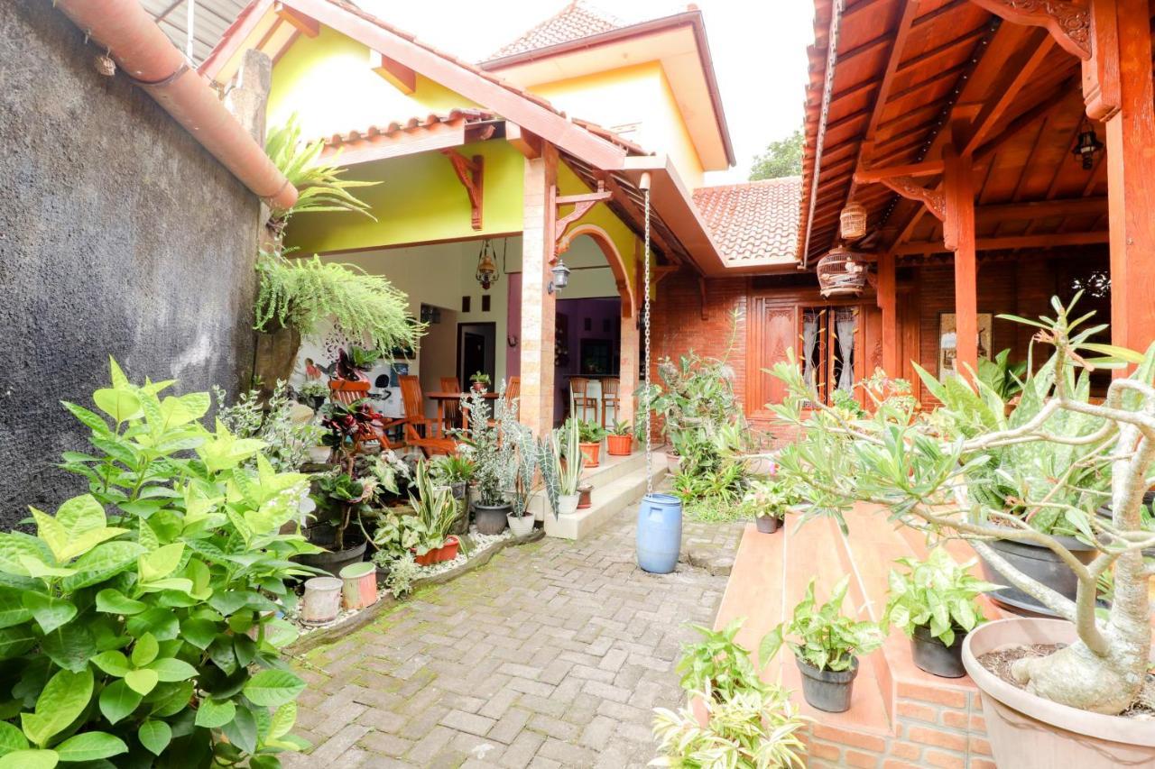 Griya 90Tr Syariah Hotel Ngaglik Ngoại thất bức ảnh