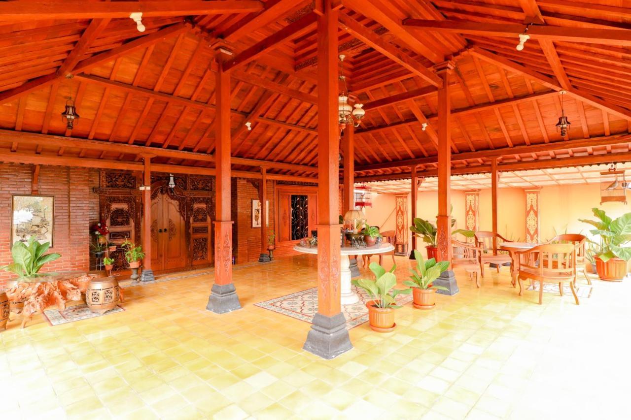 Griya 90Tr Syariah Hotel Ngaglik Ngoại thất bức ảnh